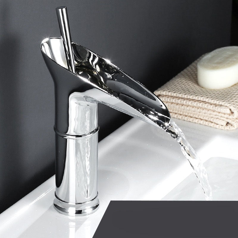 Antieke Badkamer Wastafelkraan met Watervaluitloop 10
