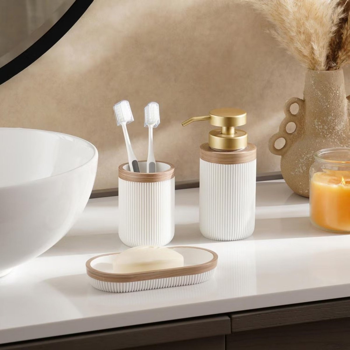 Badkamerset Modern met Dispenser en Houder voor Stijlvolle Badkameraccessoires 2