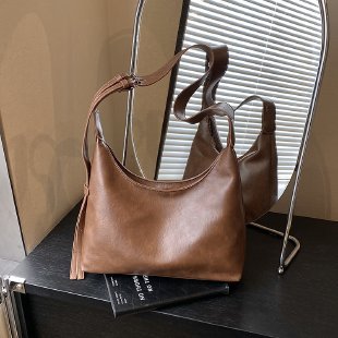 Dames Hobo Tas Minimalistisch Met Ruim Interieur en Verstelbare Schouderriem 0