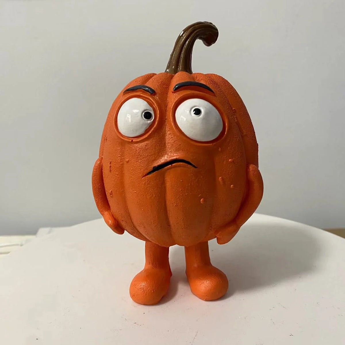 Decoratieve Pompoenfiguur met Humoristisch Ontwerp 6