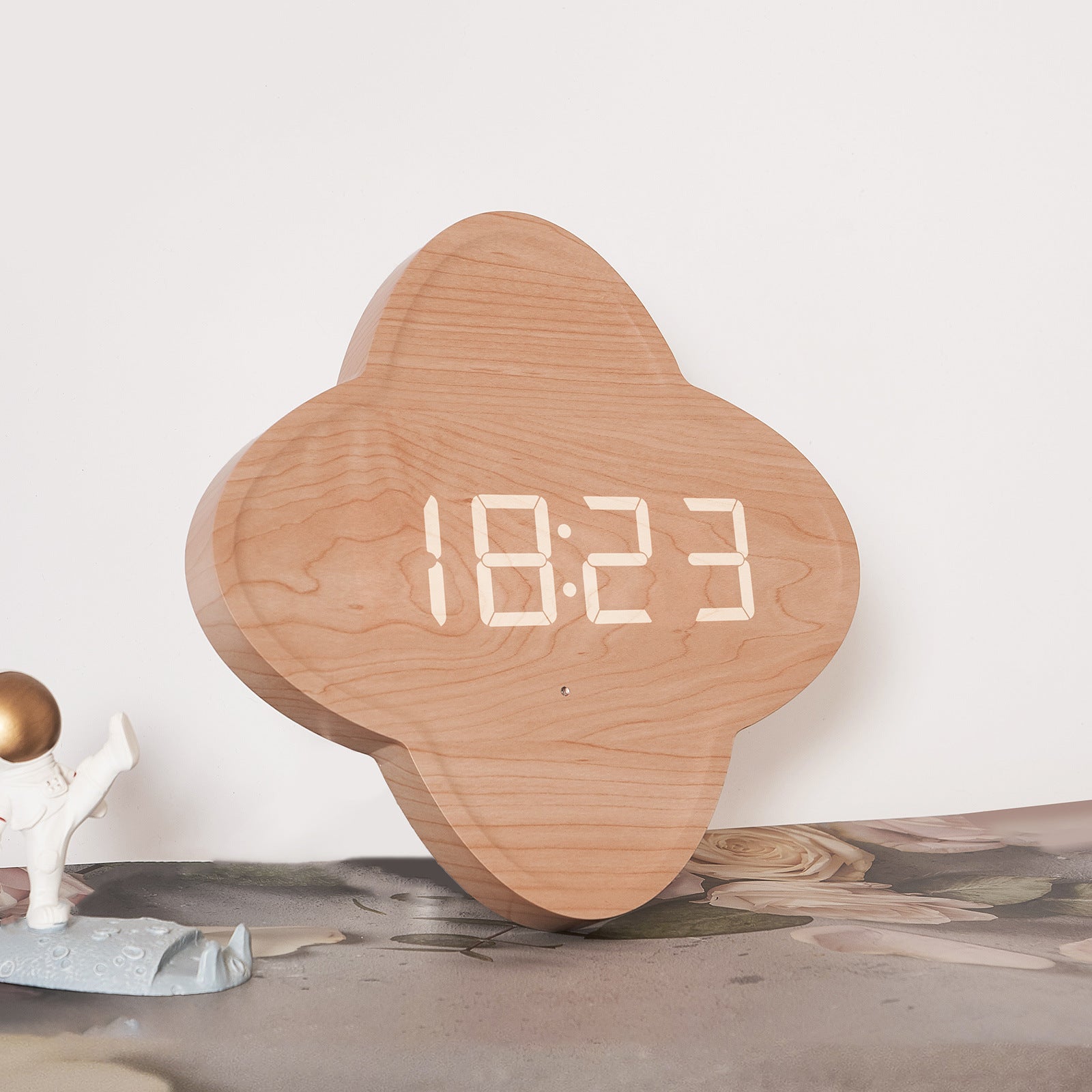 Design Tafelklok Modern Organisch Vormgegeven 4
