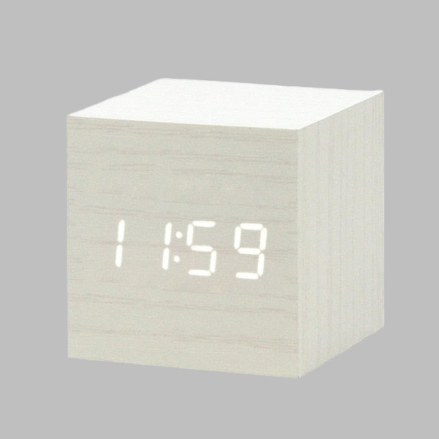 Digitale LED Wekker met Spraakbesturing en Modern Design 16