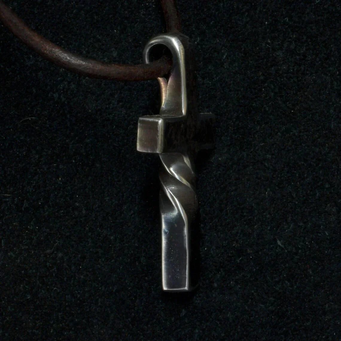 Handgemaakte Kruisketting met Verstelbare Leren Ketting 3
