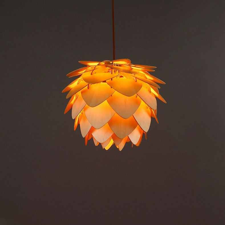 Houten Hanglamp met Dennenappel Design 1