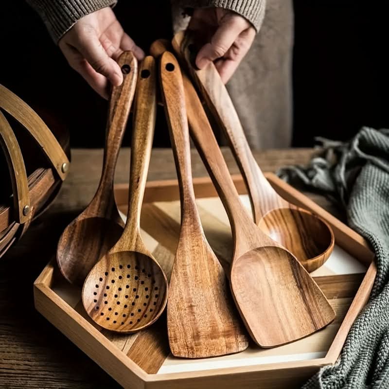 Keukengerei Set met Scandinavisch Design voor Koken en Serveren 0