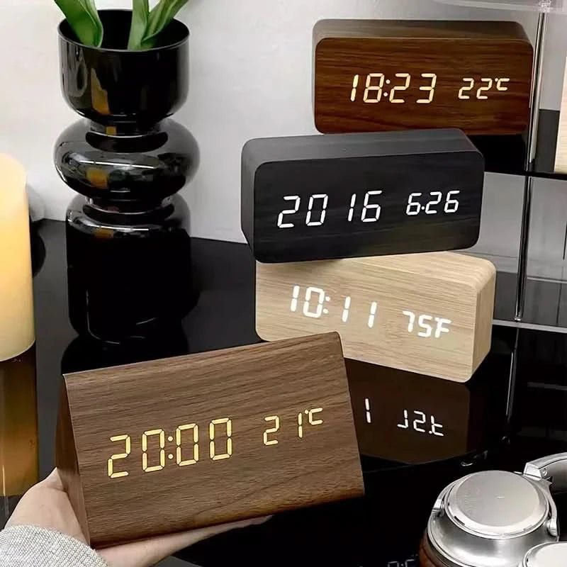 LED Wekker met Houteffect en Temperatuurweergave 1