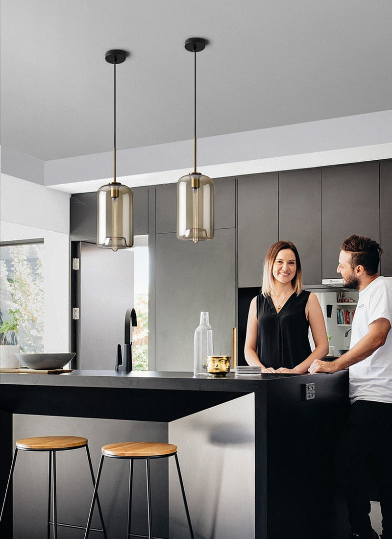Moderne Hanglamp Eettafel met Glazen Kap en Koperen Voet voor Woonkamer en Eetkamer 8