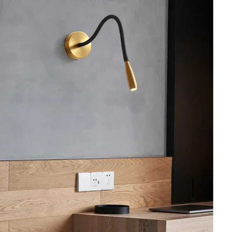 Moderne LED Wandlamp met Verstelbare Arm voor Woonkamer en Slaapkamer 0