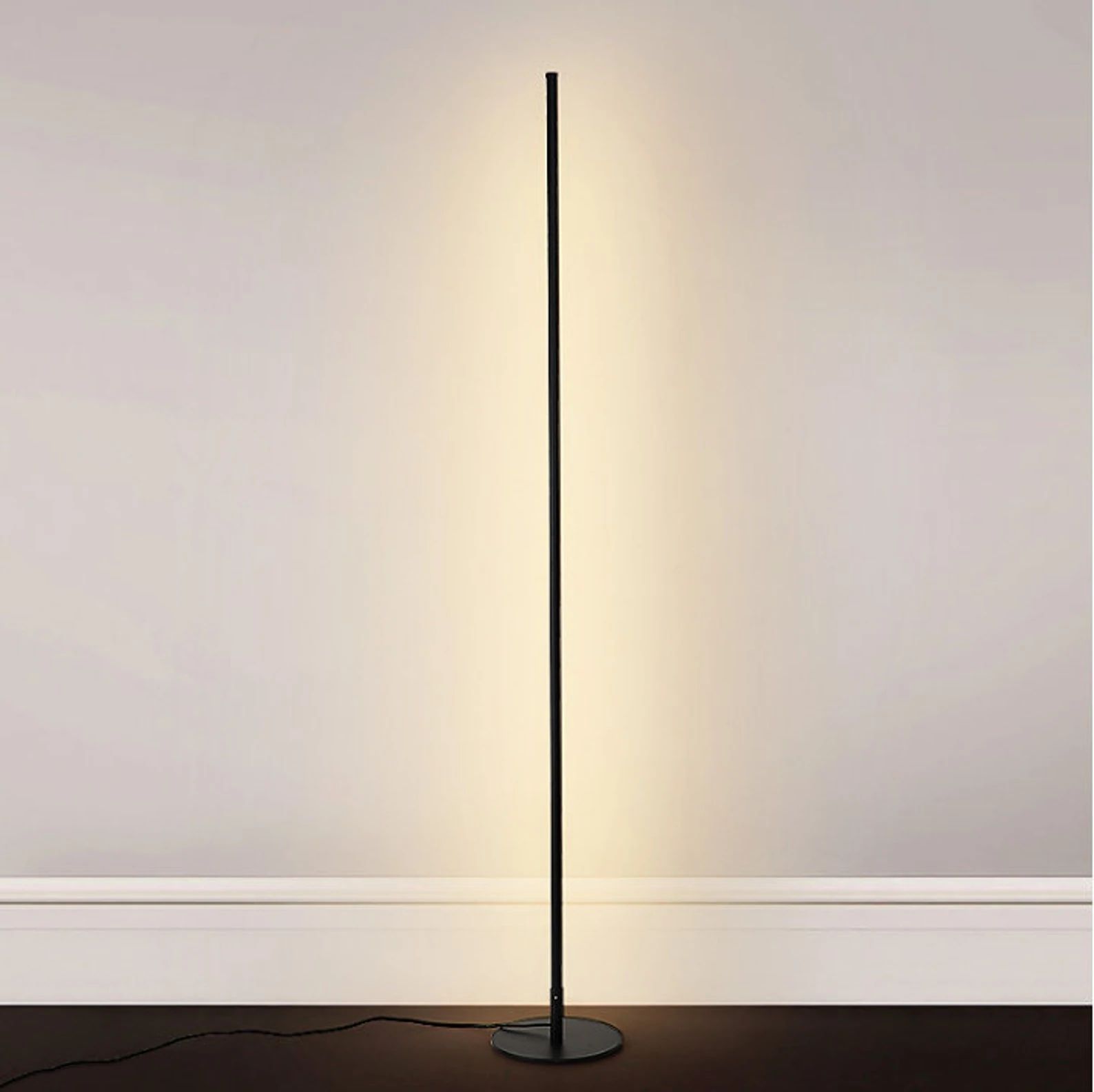 Moderne Vloerlamp Met Minimalistisch Design Voor Woonkamer 0