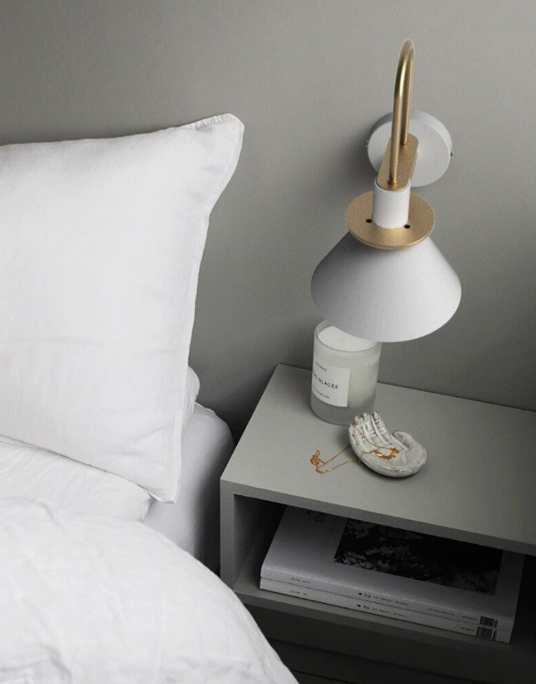 Moderne Wandlamp met Gouden Accenten 5