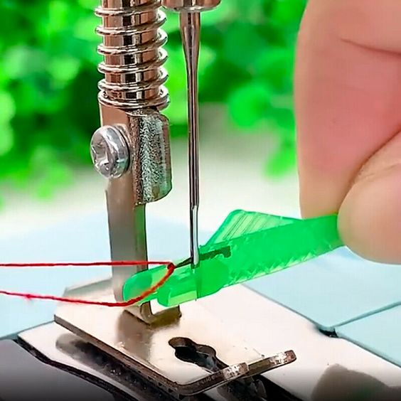 Naaldinrijger Innovatief Hulpmiddel voor Naaien 1