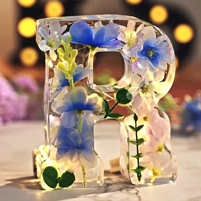 Nachtlampje met Gedroogde Bloemletters 1
