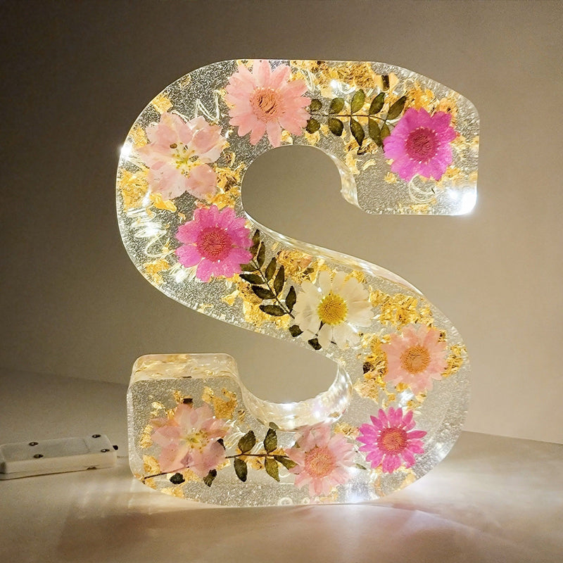 Nachtlampje met Gedroogde Bloemletters 9