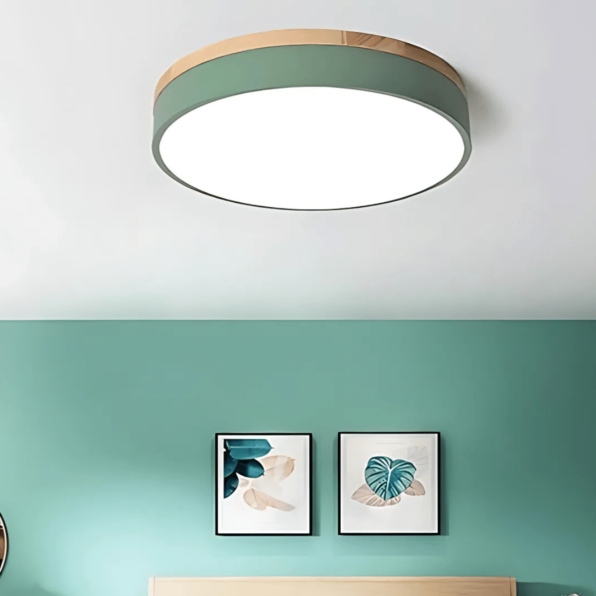 Plafondlamp met Natuurlijke Houtnerf en Groen Accent 4