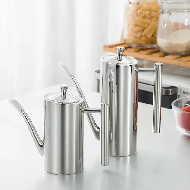 RVS Oliekan 500/700 ml Met Ergonomisch Handvat 3