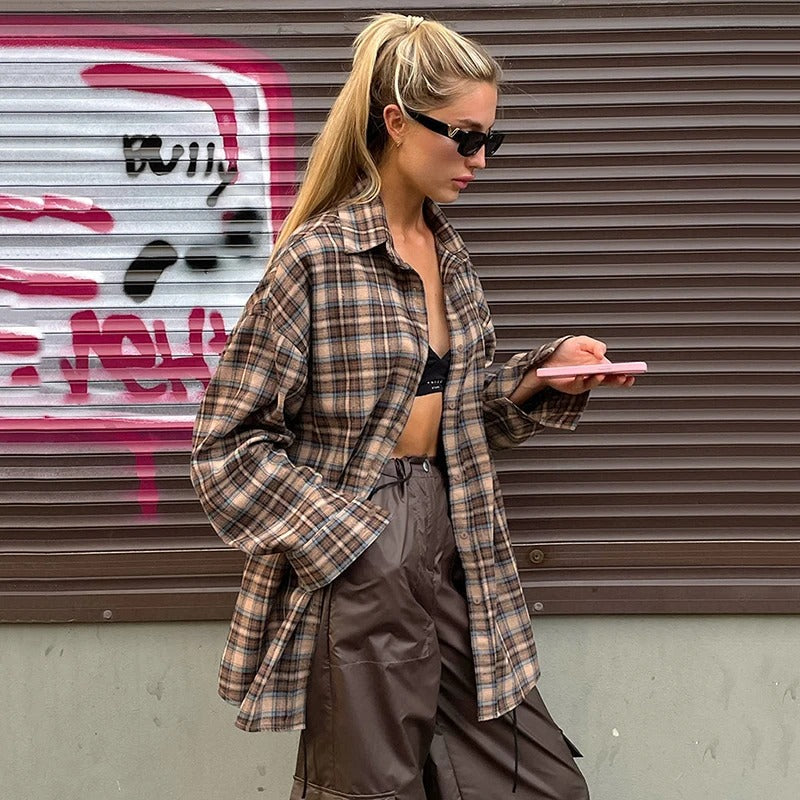 Vintage geruite damesblouse met lange mouwen