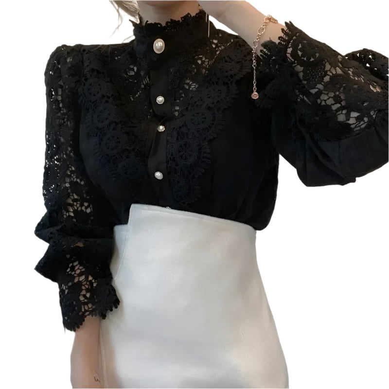 Damesbloezen met holle kanten rand