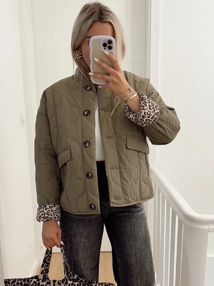 Gewatteerde jas met voorzak voor dames