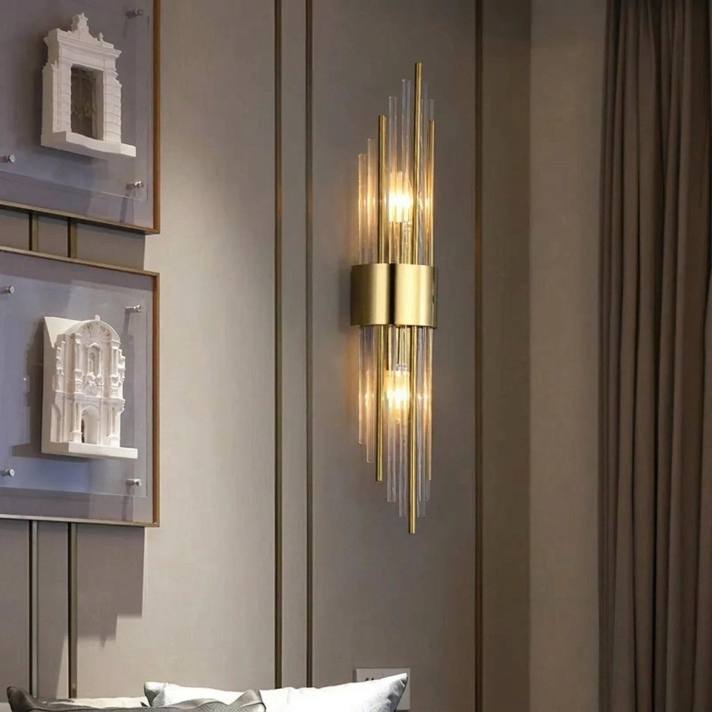Wandlamp met Kristallen Accenten en Gouden Details