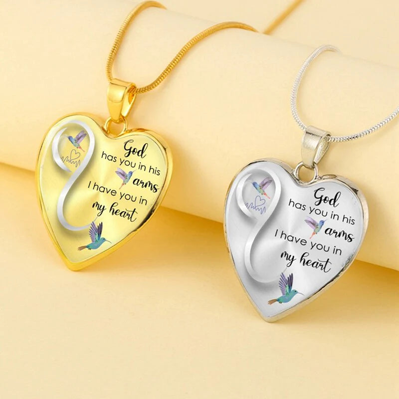 God Heeft je In Zijn Armen Kolibrie Ketting