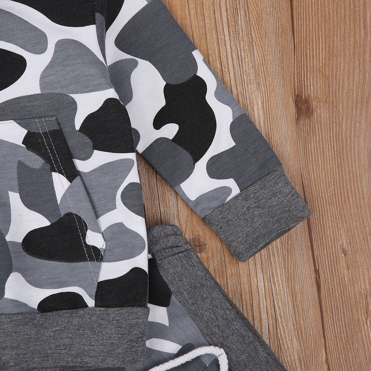 Grijs Camouflage Hoodie en Broeken Set