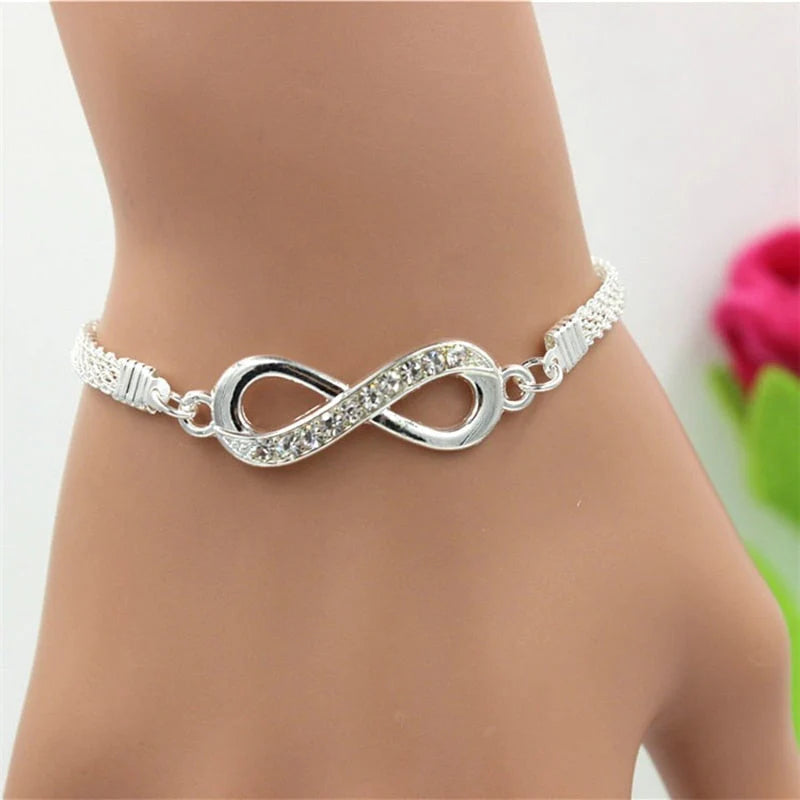 Infinity armband - De sieraad voor eindeloze liefde