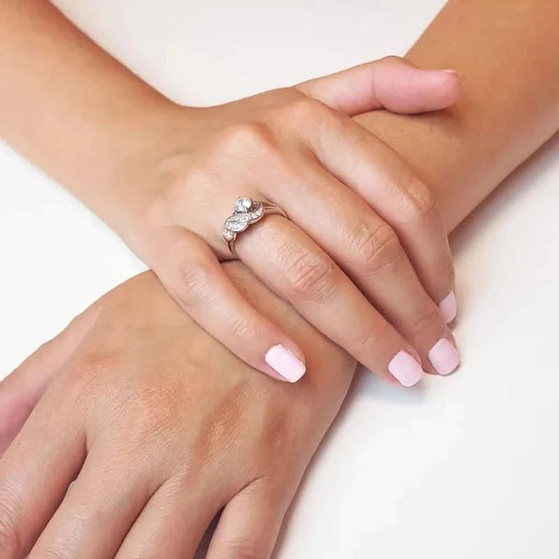 Engel's Omhelzing Ring