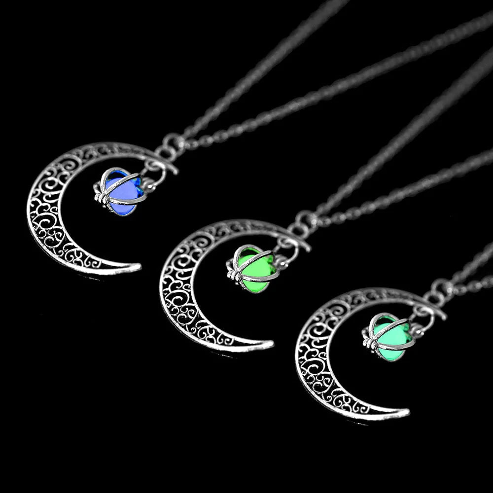 Crescent moon gloeiketting