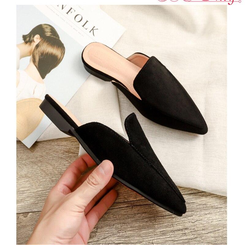 Vrouwentule van puntig suède