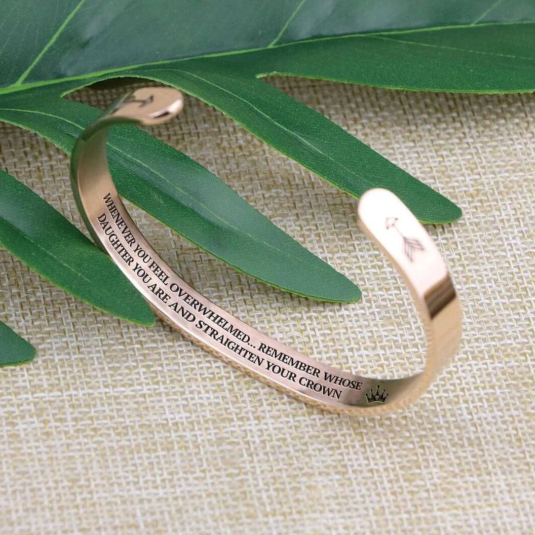 Onthoud wiens dochter je bent en zet je kroon recht | Armband