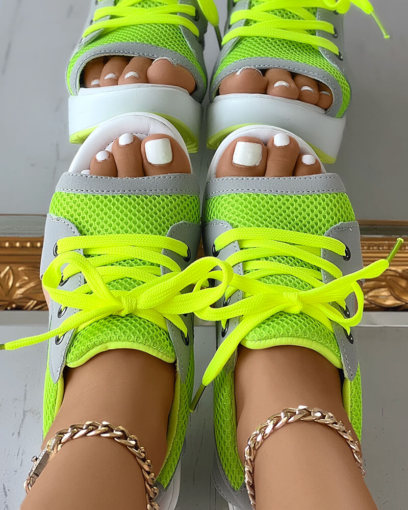 Chic Paneelveter Sandalen