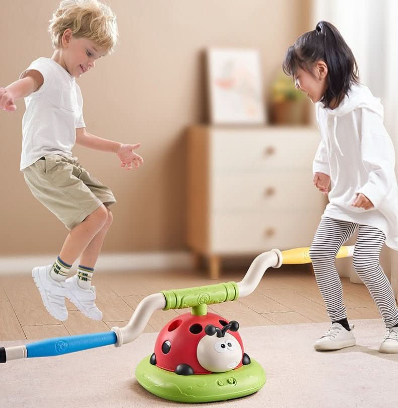 Activiteitenset voor Kinderen - 3-in-1 Speelset met Touwtjespringen, Ringwerpen en Pedaalraket 0