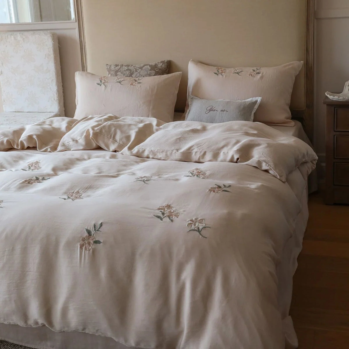Dames Beddengoedset Met Geborduurde Aquarelbloemen 6