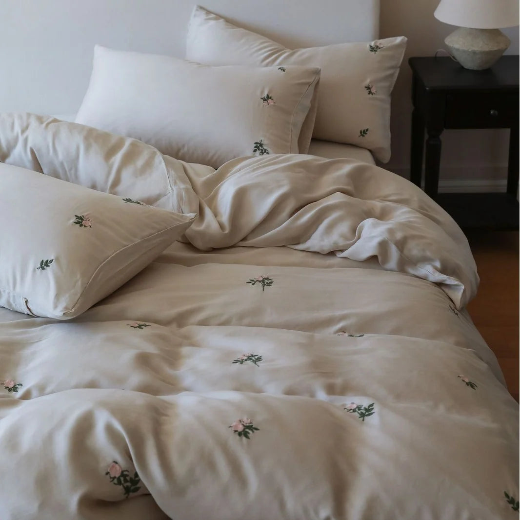 Dames Beddengoedset Met Geborduurde Aquarelbloemen 7