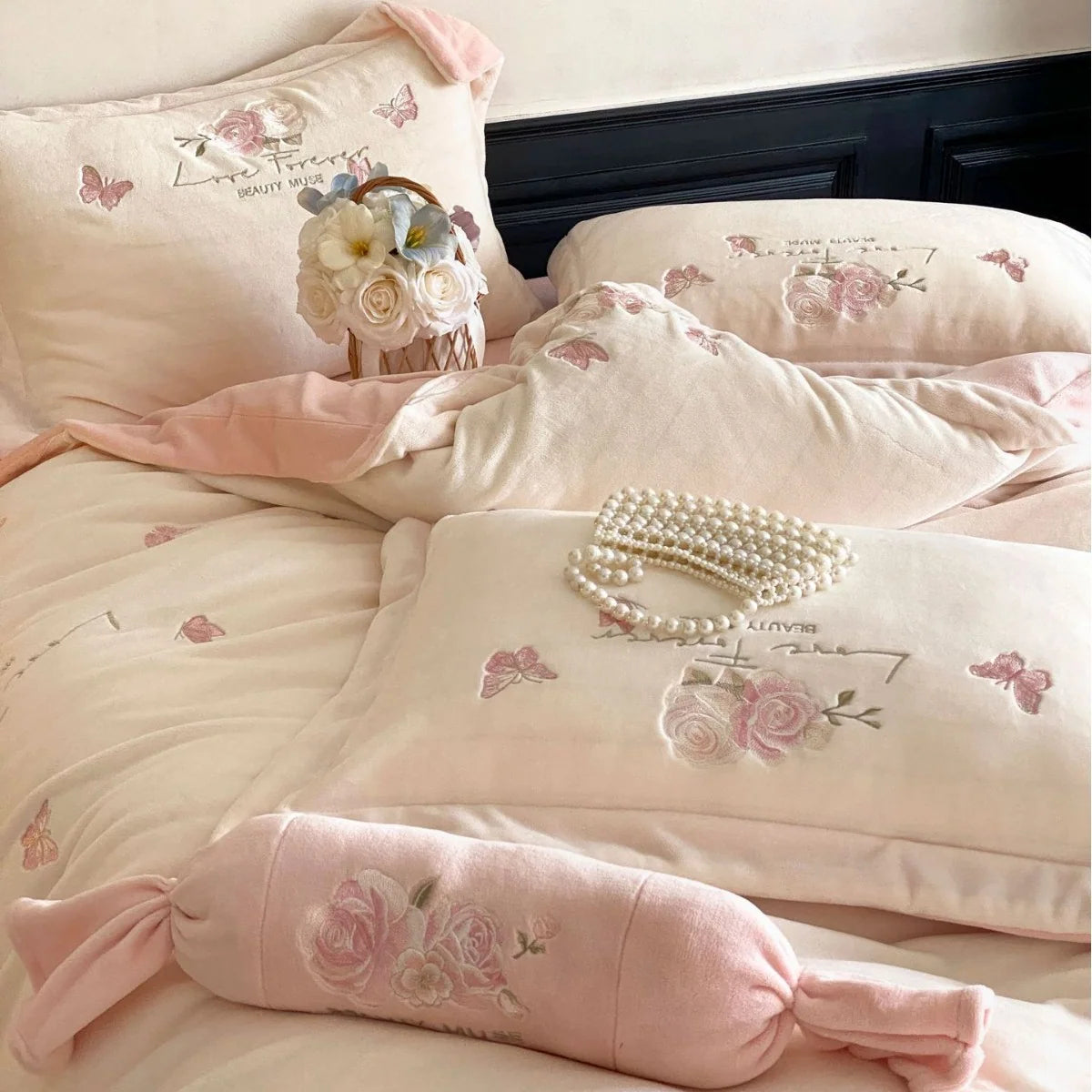 Dames Beddengoedset Romantisch Bloemenborduurwerk 2