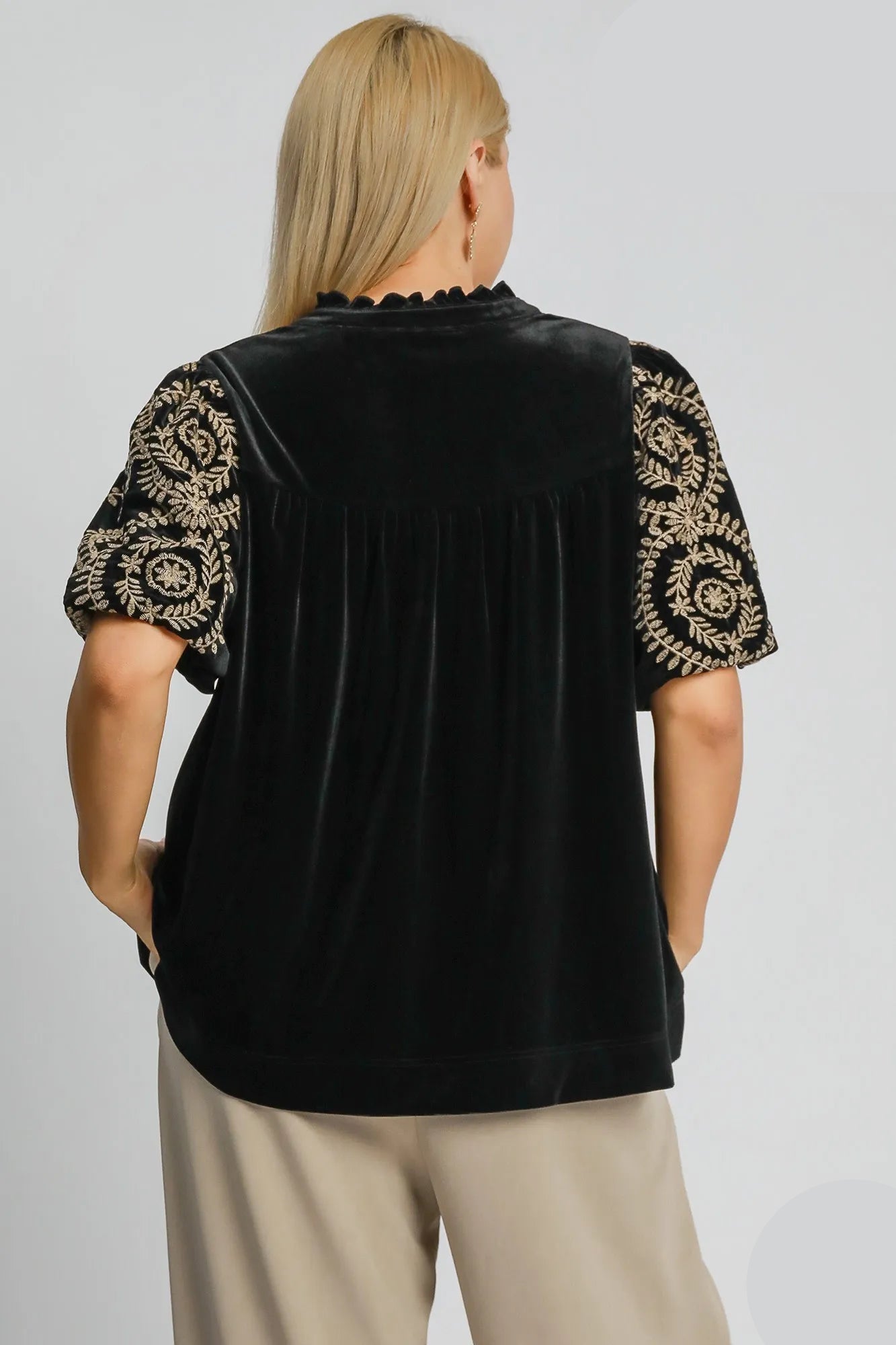 Dames Blouse met Borduurwerk en Fluweel 7