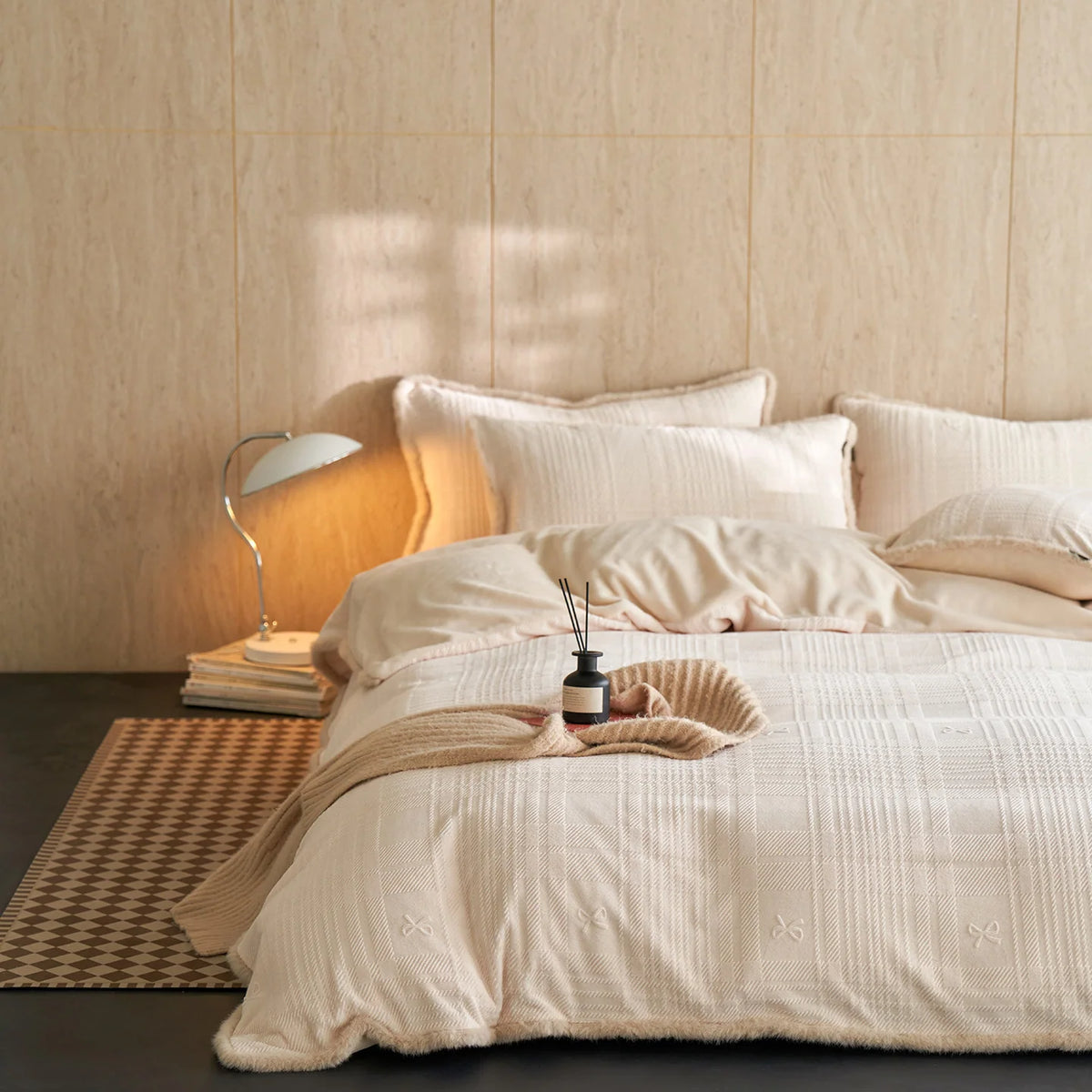 Dames Gewatteerde Beddenset Jacquard Patroon Met Imitatiebontrand 0