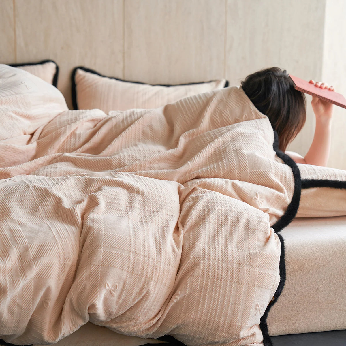 Dames Gewatteerde Beddenset Jacquard Patroon Met Imitatiebontrand 2