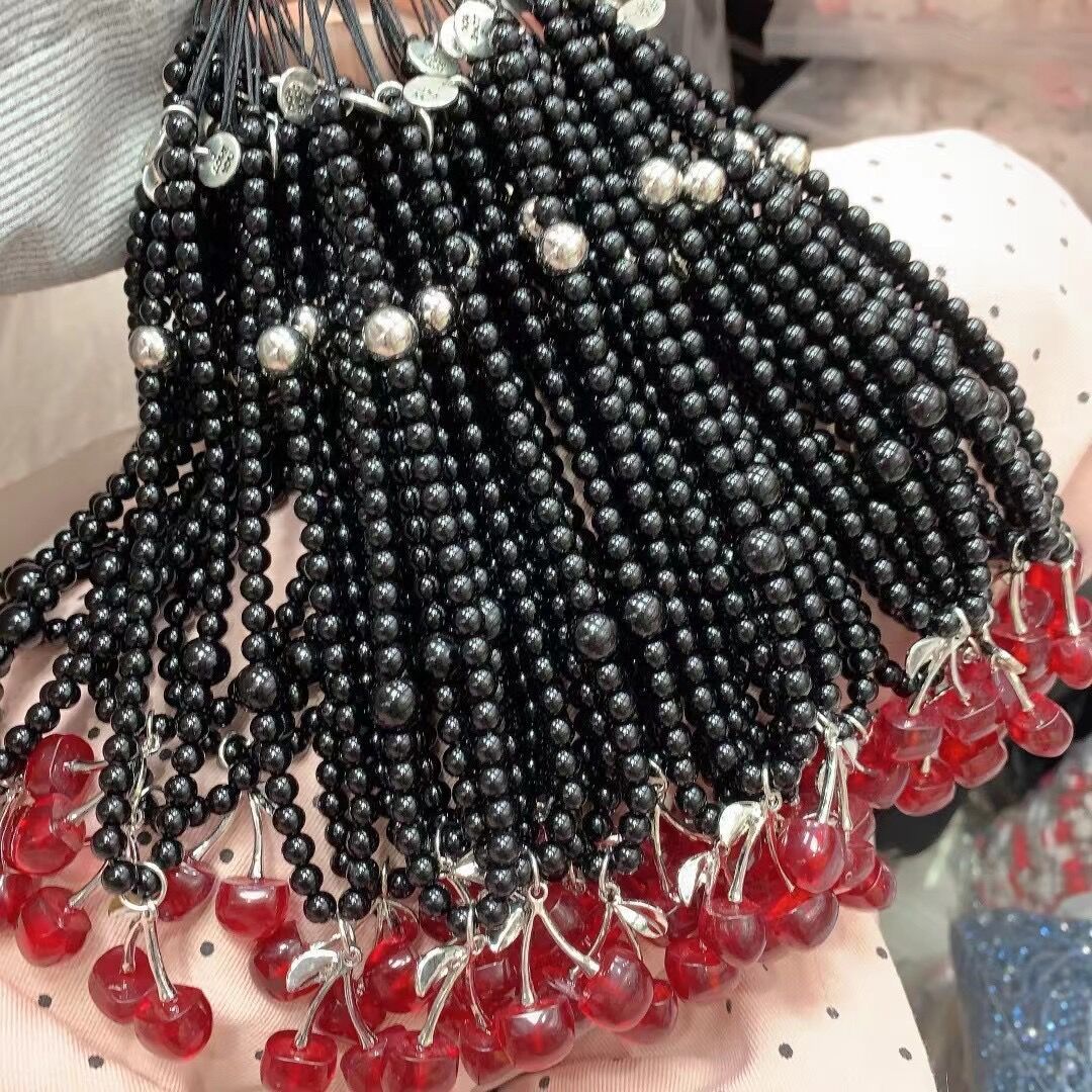 Dames Kralenketting met Kersenmotief en Strik 2