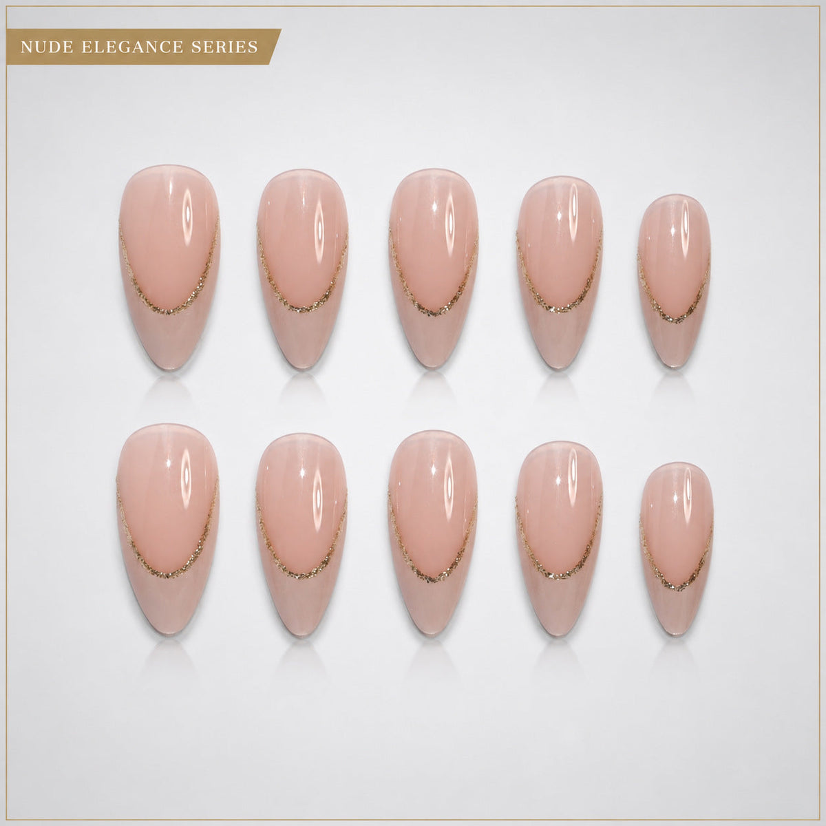 Dames Kunstnagels Met Gouden Accenten Stijlvol Ontwerp 3