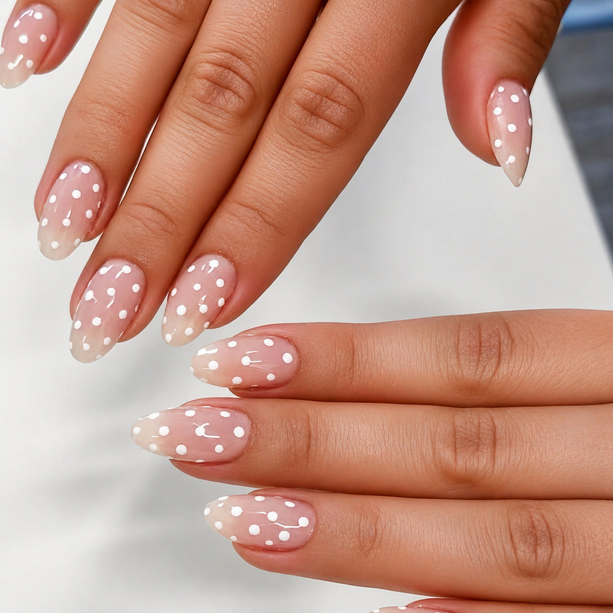 Dames Kunstnagels met Stippenpatroon Press-On 1