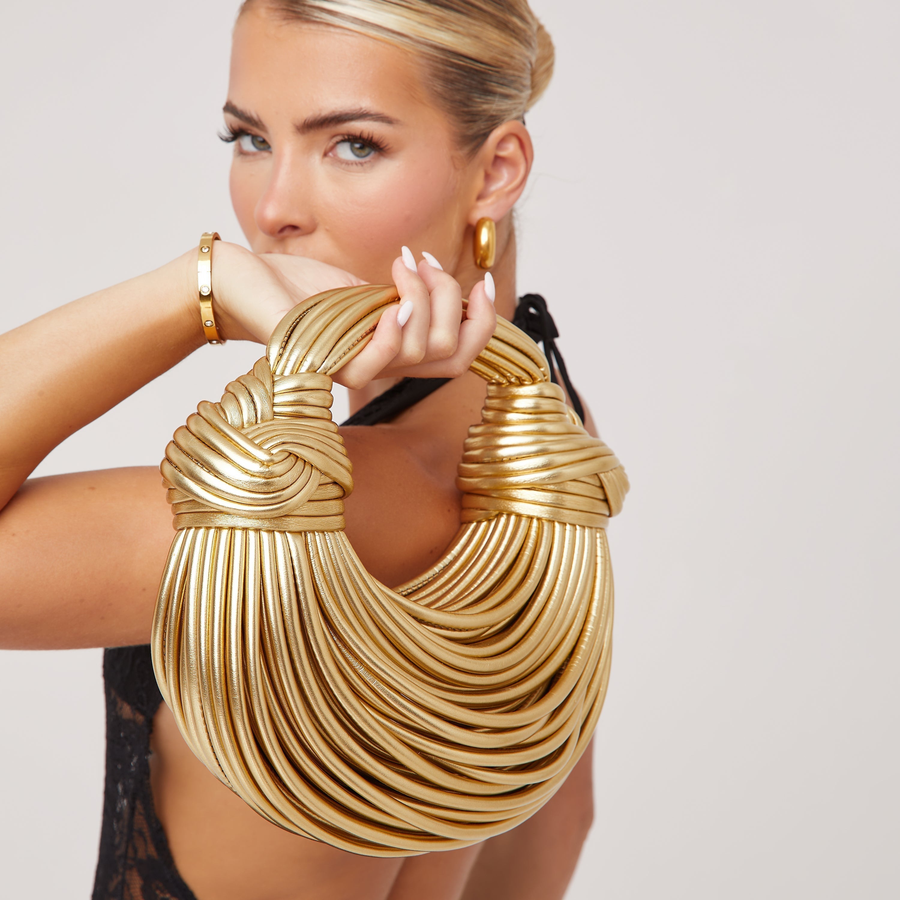 Dames Schoudertas Met Knoopdetail Voor Een Stijlvolle Look 4