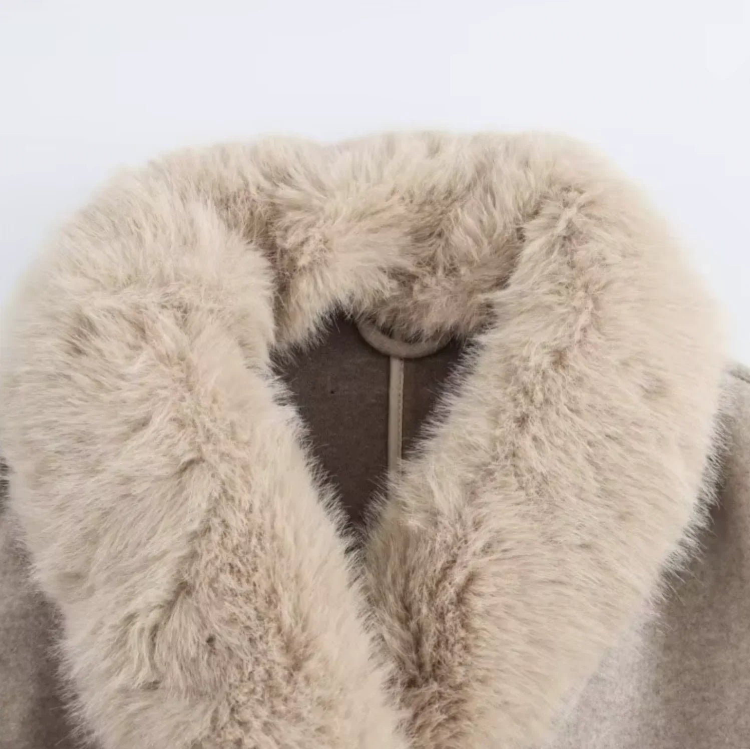 Dames Trenchcoat met Luxe Bontafwerking 3