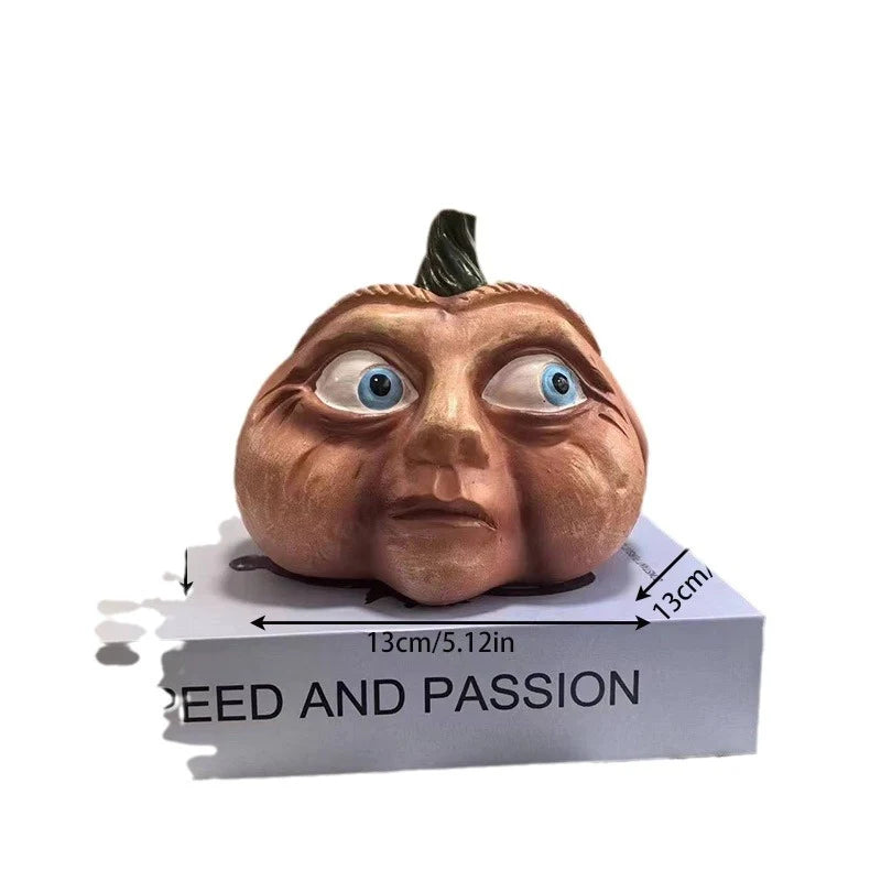 Decoratieve Pompoenfiguur met Humoristisch Ontwerp 5