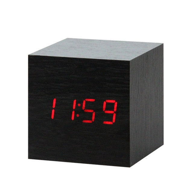 Digitale LED Wekker met Spraakbesturing en Modern Design 13