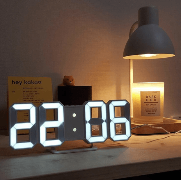 Digitale Wekker met LED Display en Multifunctioneel Ontwerp 0