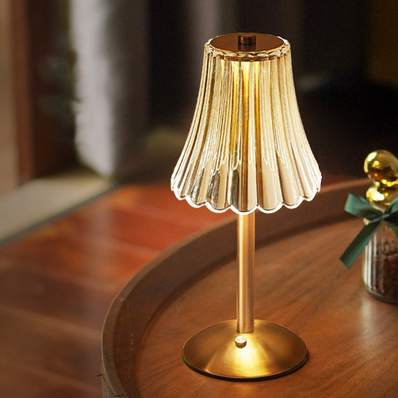 Draadloze Tafellamp Met Gouden Kristallen En Dimbare LED-Verlichting 1