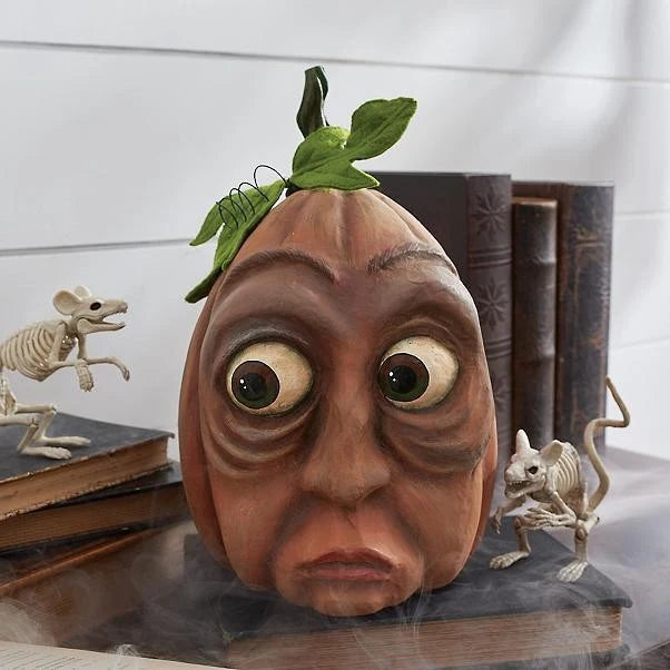 Halloween Pompoenfiguur met Humoristische Uitstraling 10