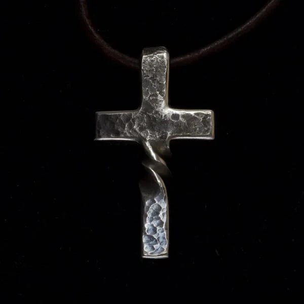 Handgemaakte Kruisketting met Verstelbare Leren Ketting 2