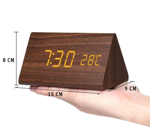 Houten Wandklok met LED Display en Minimalistisch Ontwerp 6